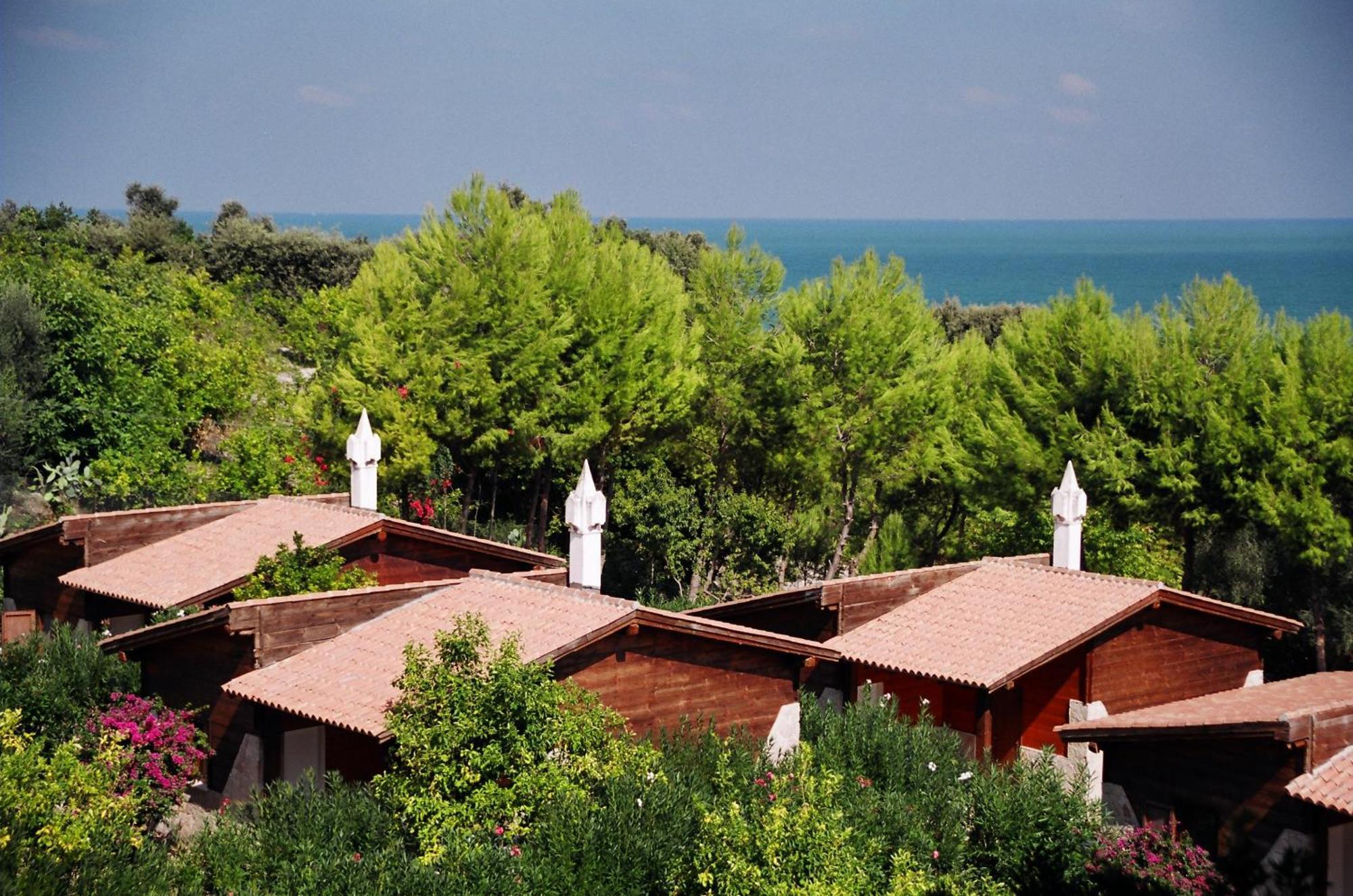 Tenuta Molino Di Mare- Ecoresort Con Villini Роди-Гарганико Экстерьер фото